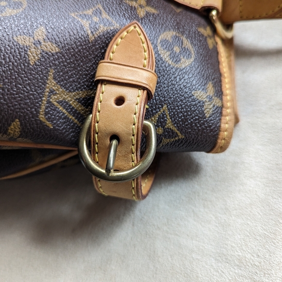 Authentic Louis Vuitton Batignolles Horizontal Monogram Canvas Shoulder Bag Tote - Picture 6 of 14